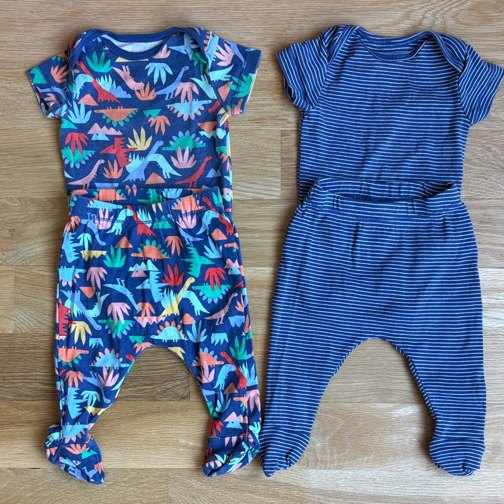 OLD NAVY | 4 PIECE BODYSUIT AND FOOTIES SET